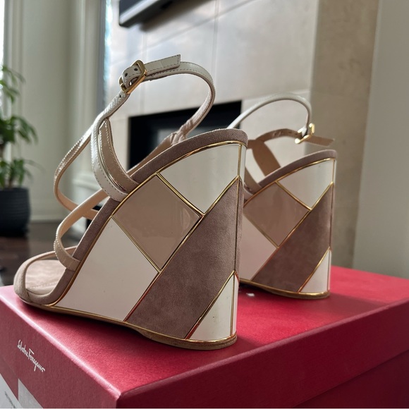 FERRAGAMO wedges worn for 45 min. - Picture 2 of 9